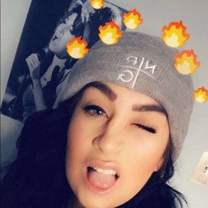 Meet your Posher, Victoria